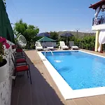Cato Apartament *