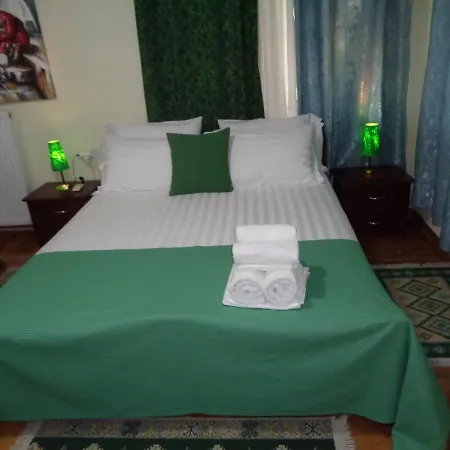Cato Apartment *