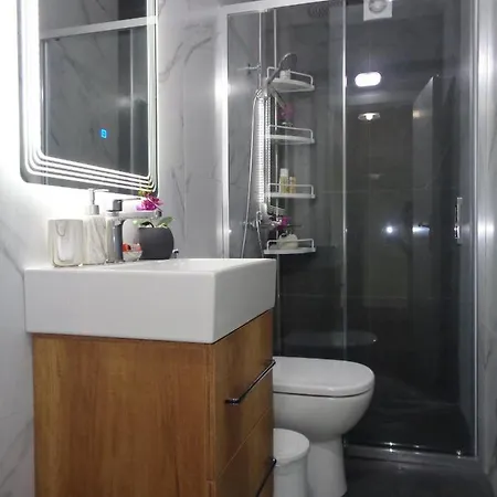 Cato Apartment *